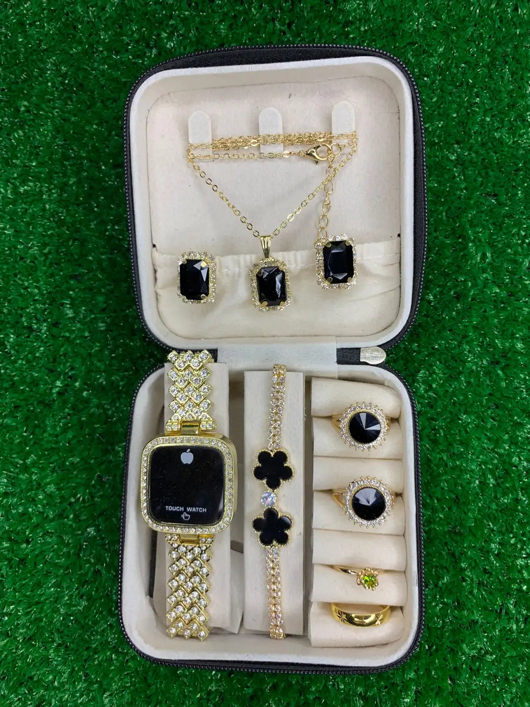 Pack of 8 Pieces Women's Trendy Gift Choice for Girls & Women Watch Set