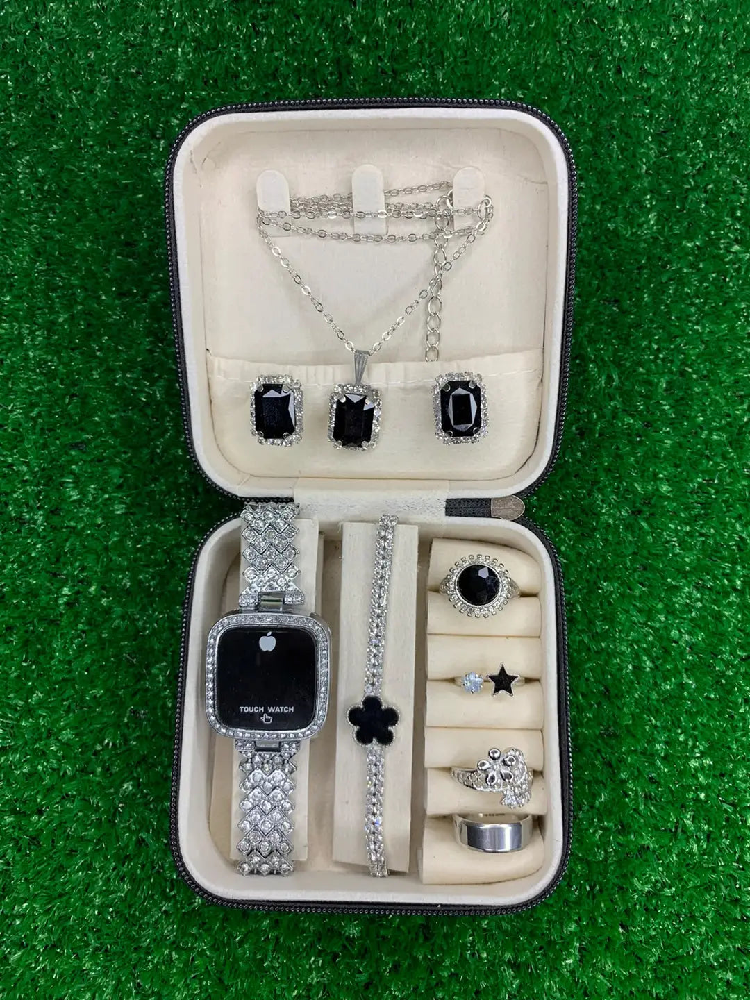 Pack of 8 Pieces Women's Trendy Gift Choice for Girls & Women Watch Set